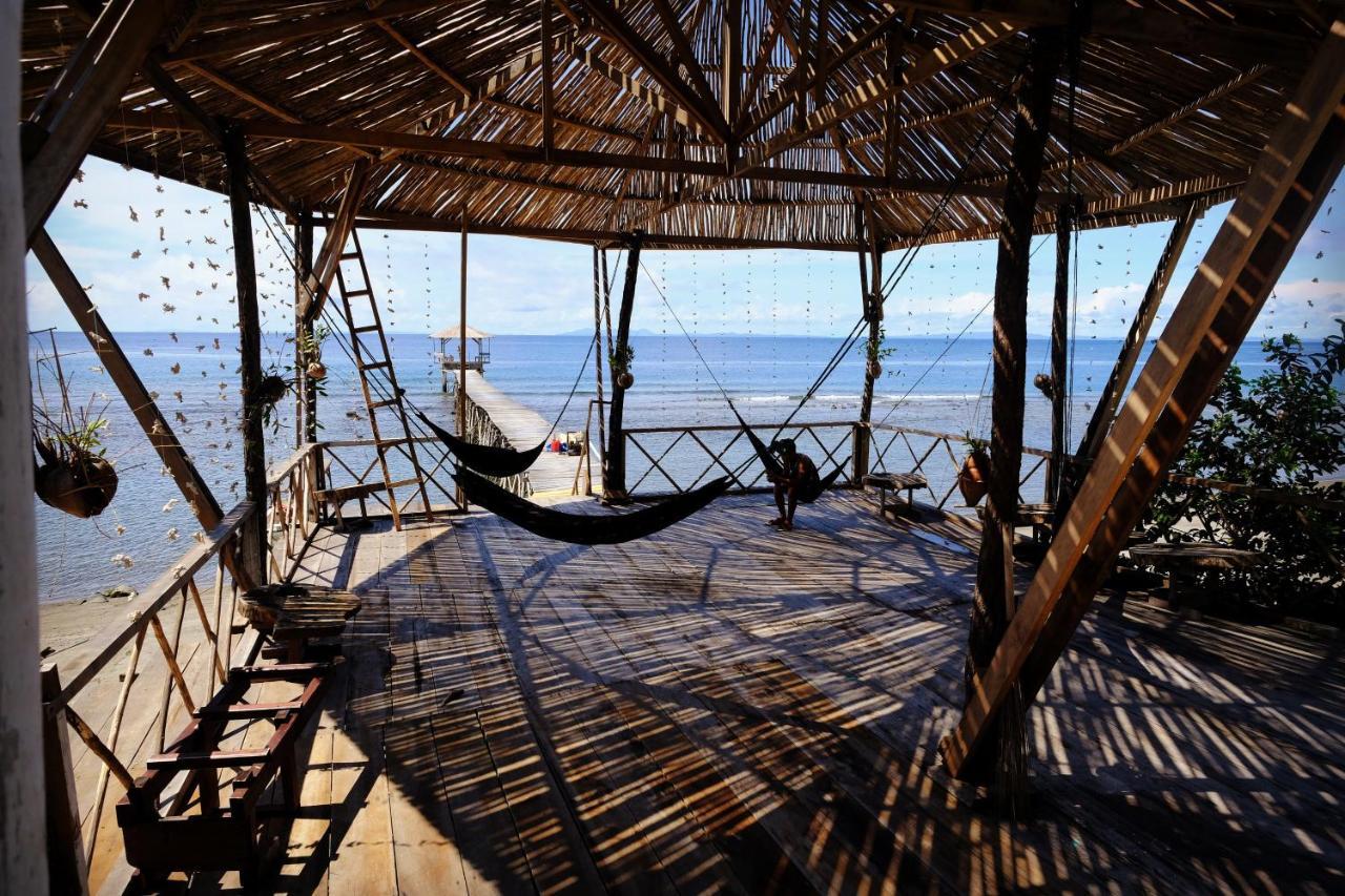 Sanctum Una Una Eco Dive Resort Pulau Unauna エクステリア 写真