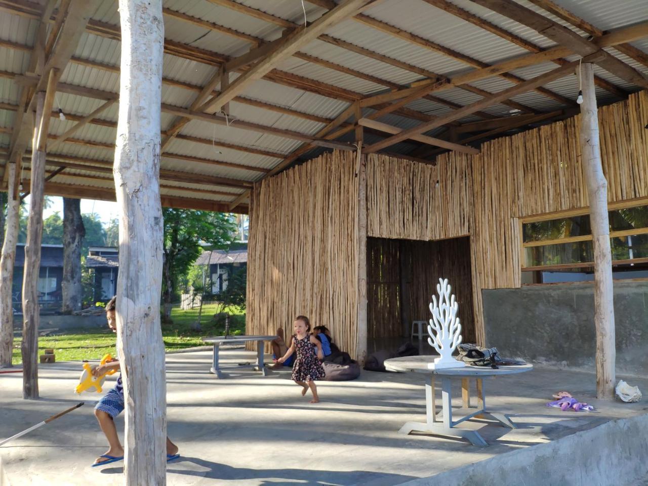Sanctum Una Una Eco Dive Resort Pulau Unauna エクステリア 写真