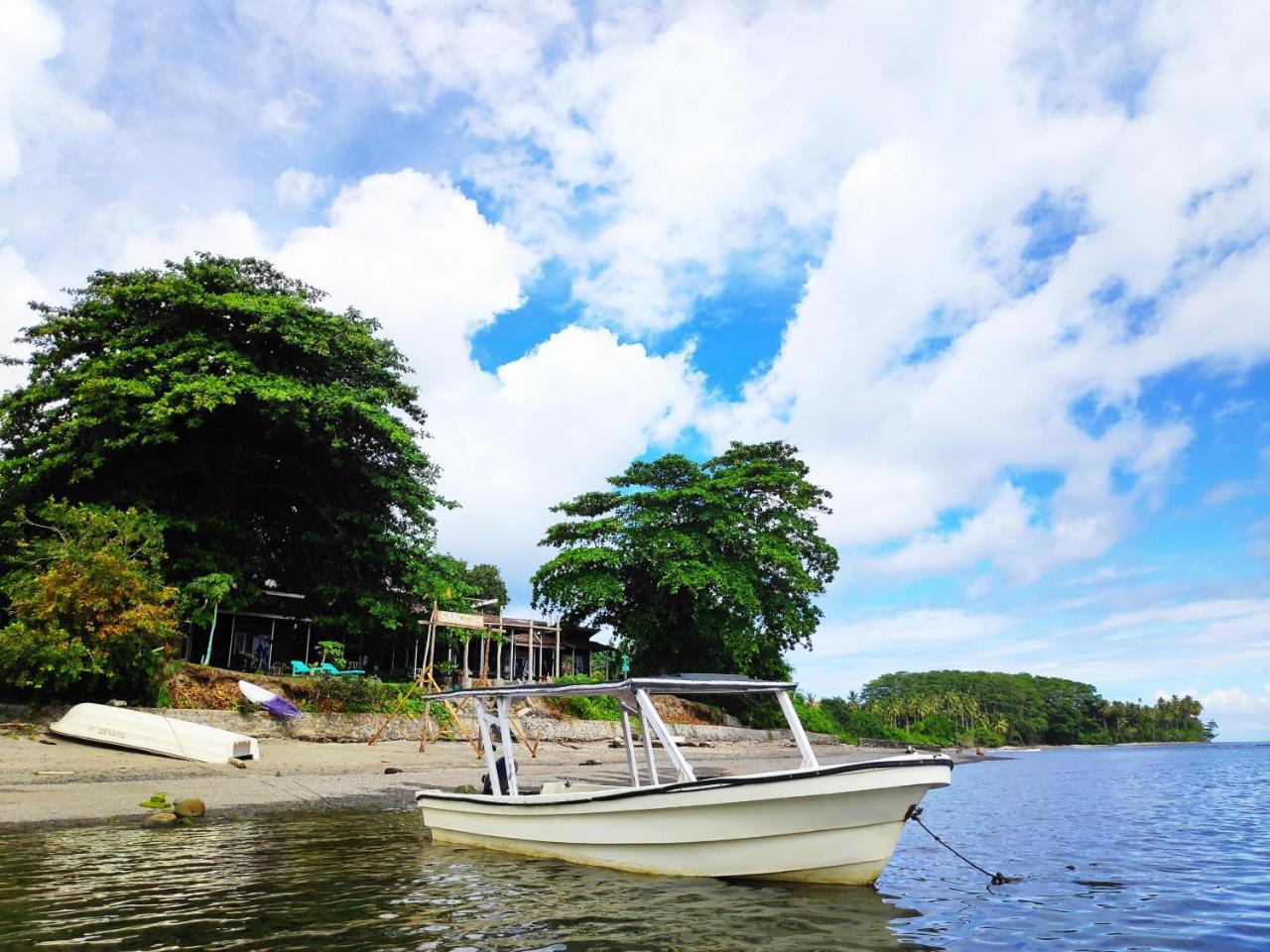 Sanctum Una Una Eco Dive Resort Pulau Unauna エクステリア 写真